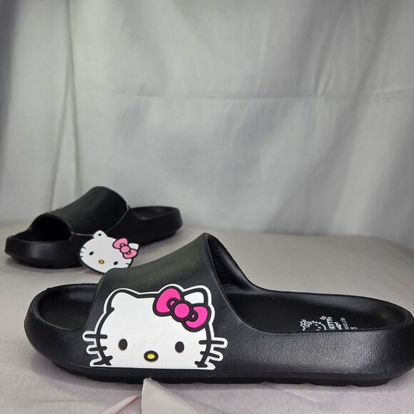 Hello Kitty Other - NWT Hello Kitty by Sanrio Big Girls Slip-On Waterproof Slides